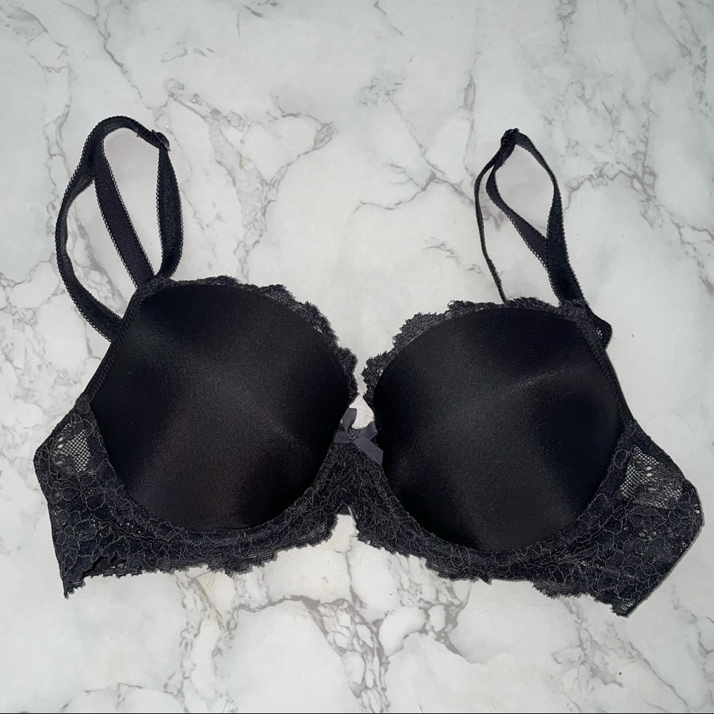 Victoria’s Secret Lined Demi Bra 32C